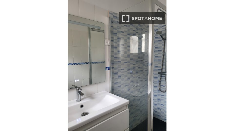 Apartment Lisbon, 2 beds, 70m² — photo 14