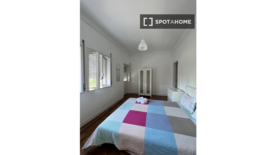 Double room Porto, 11 beds, 380m² — photo 12