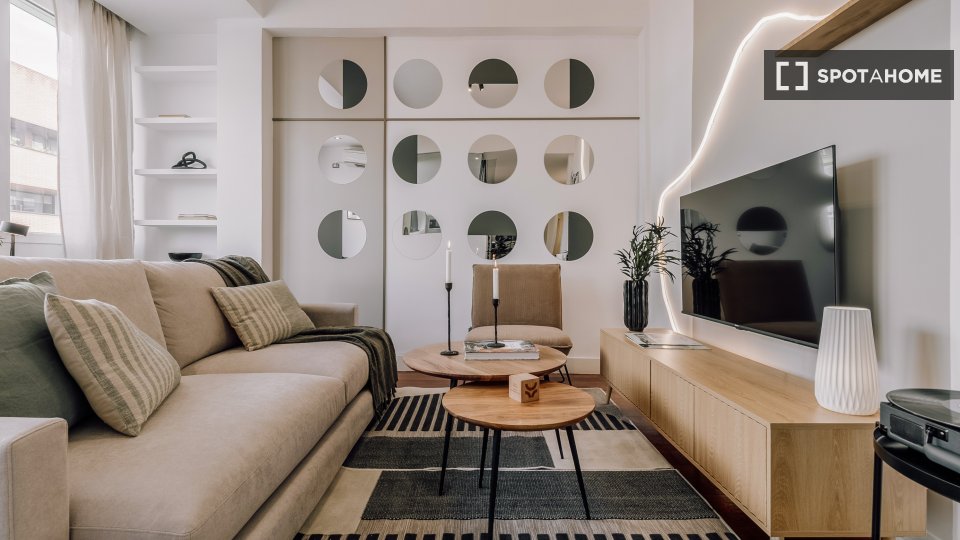 Apartamento de 3 habitaciones en alquiler, Hispanoamérica, Madrid