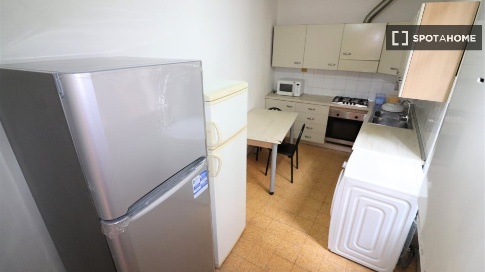 Double room Florence, 6 beds, 200m² — photo 4