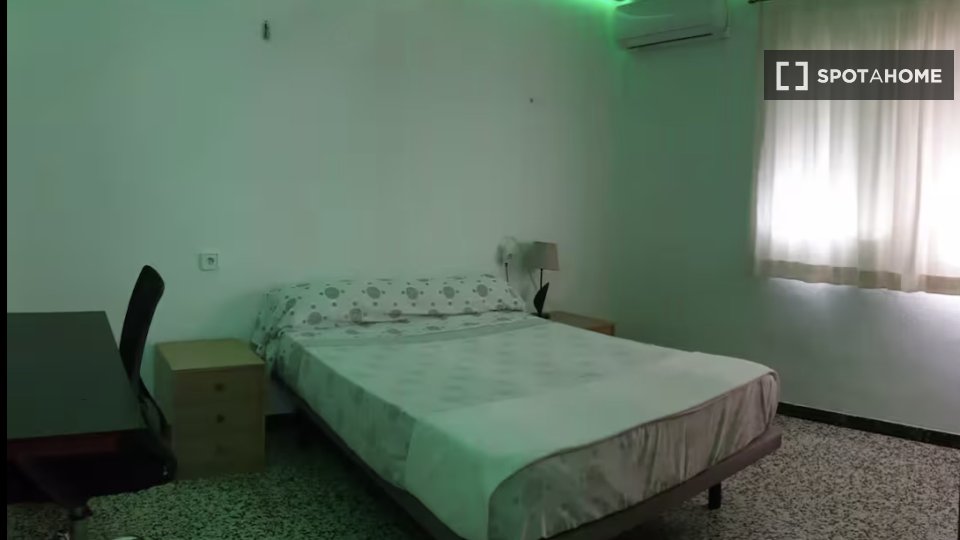 Double room Alicante, 4 beds, 100m² — photo 10
