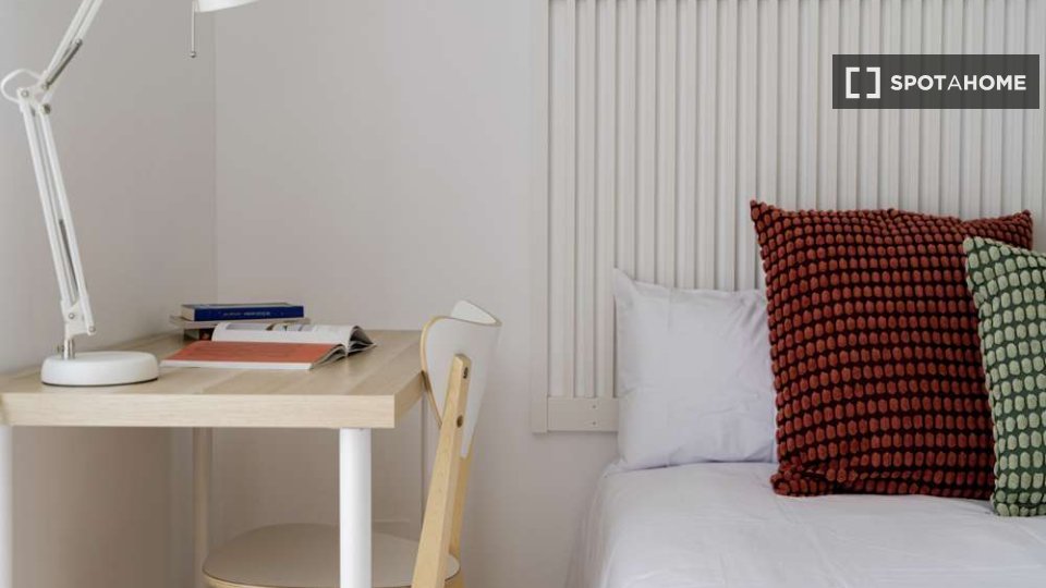 Double room Madrid, 8 beds — photo 4