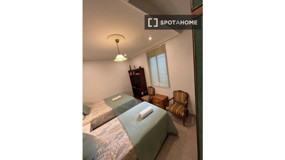 Apartment Madrid, 2 beds, 85m² — photo 17