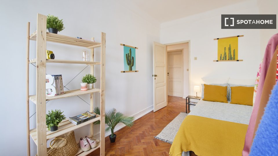 Double room Lisbon, 8 beds — photo 1