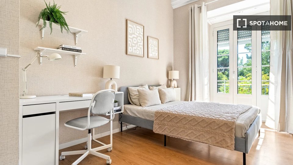 Double room Lisbon, 10 beds — photo 1