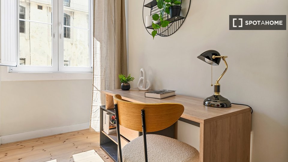 Double room Lisbon, 6 beds — photo 52