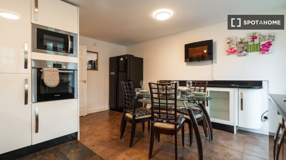 Apartment London, 4 beds, 102m² — photo 8