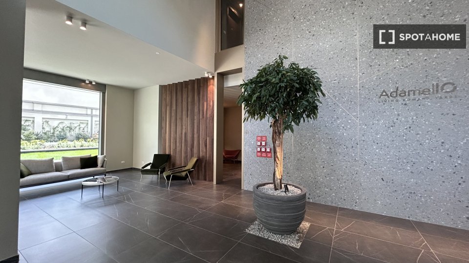 Apartment Milan, 1 bed, 63m² — photo 2