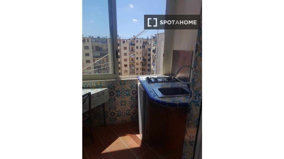 Double room Rome, 3 beds — photo 25