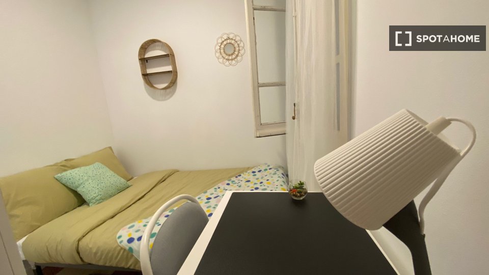 Double room Madrid, 4 beds — photo 17
