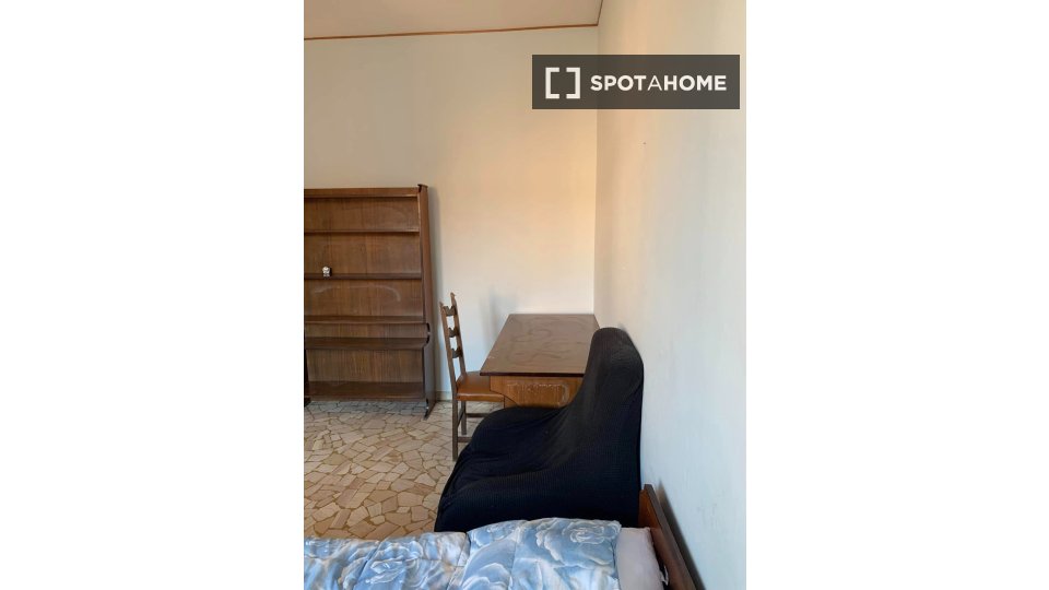 Double room Bologna, 3 beds — photo 3