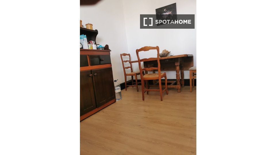 Double room Lisbon, 5 beds — photo 34