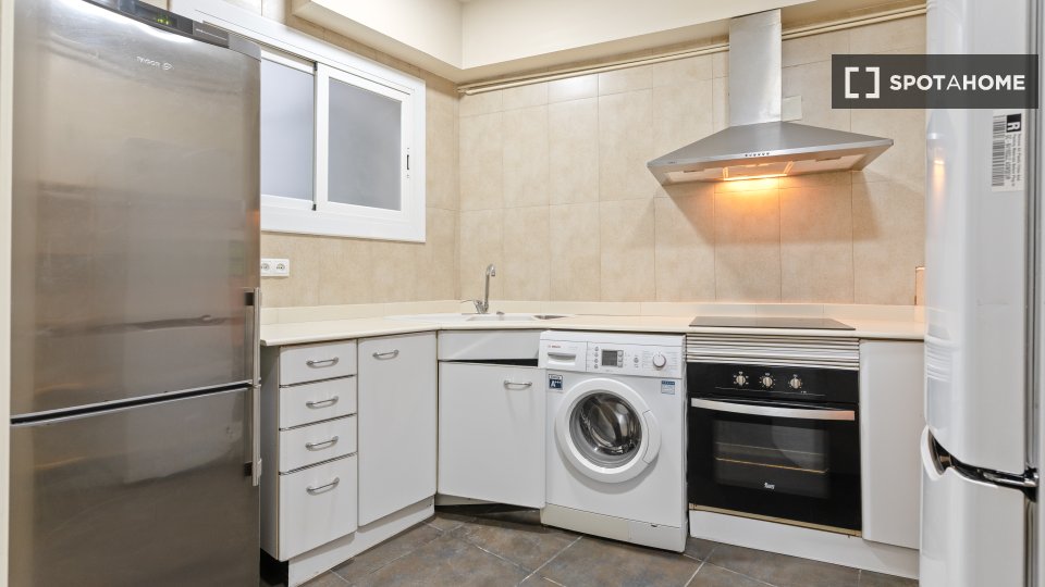 Double room Barcelona, 8 beds, 150m² — photo 36