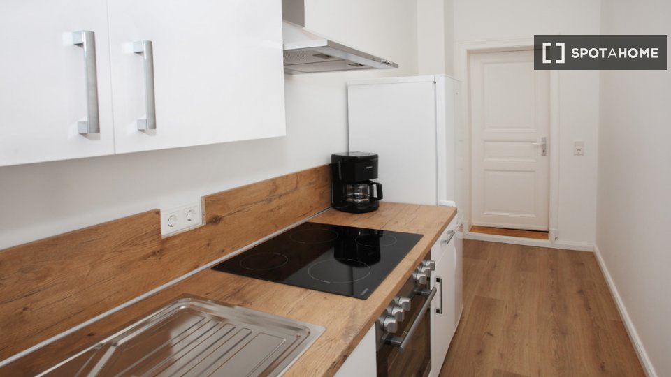 Double room Berlin, 4 beds, 90m² — photo 15