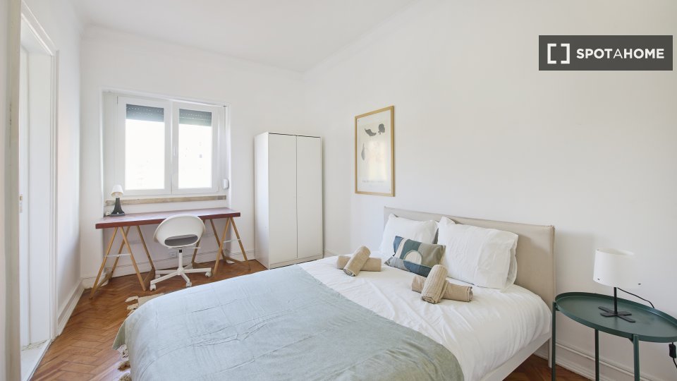 Double room Lisbon, 6 beds — photo 1