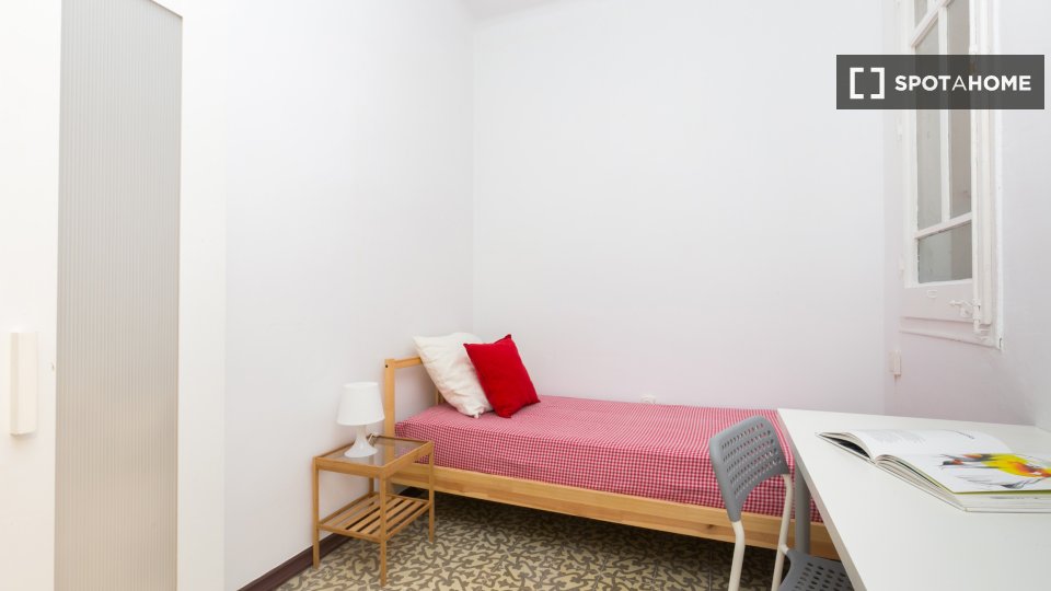 Double room Barcelona, 6 beds, 100m² — photo 19