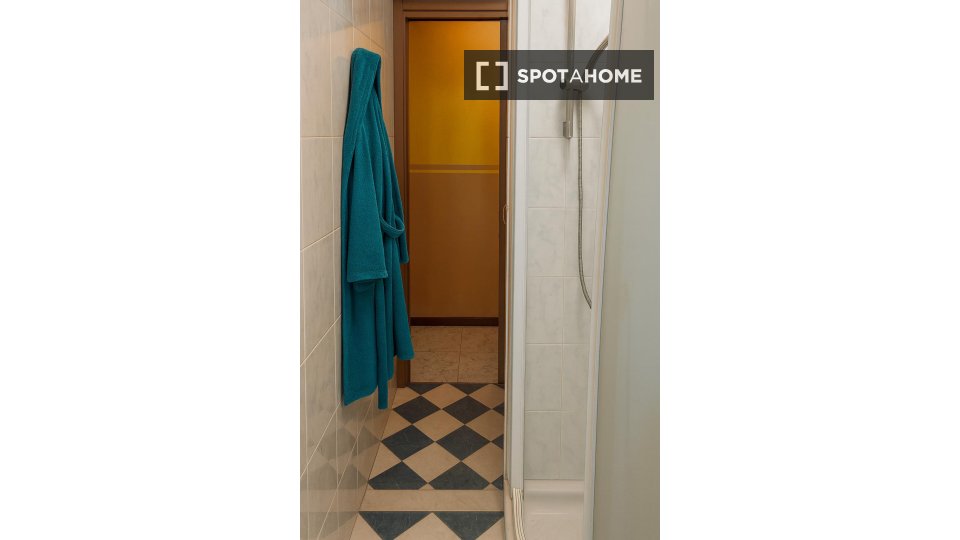 Double room Milan, 3 beds — photo 4