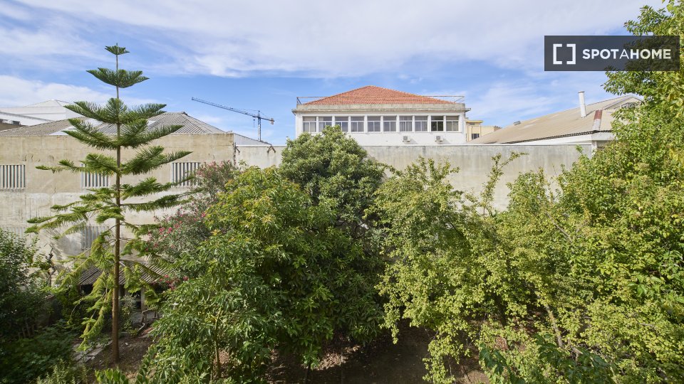 Double room Lisbon, 8 beds — photo 1