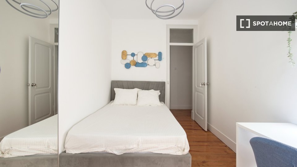 Double room Lisbon, 8 beds — photo 9