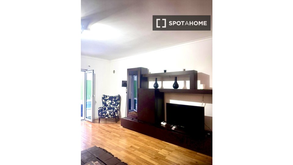 Apartment Lisbon, 3 beds, 160m² — photo 9
