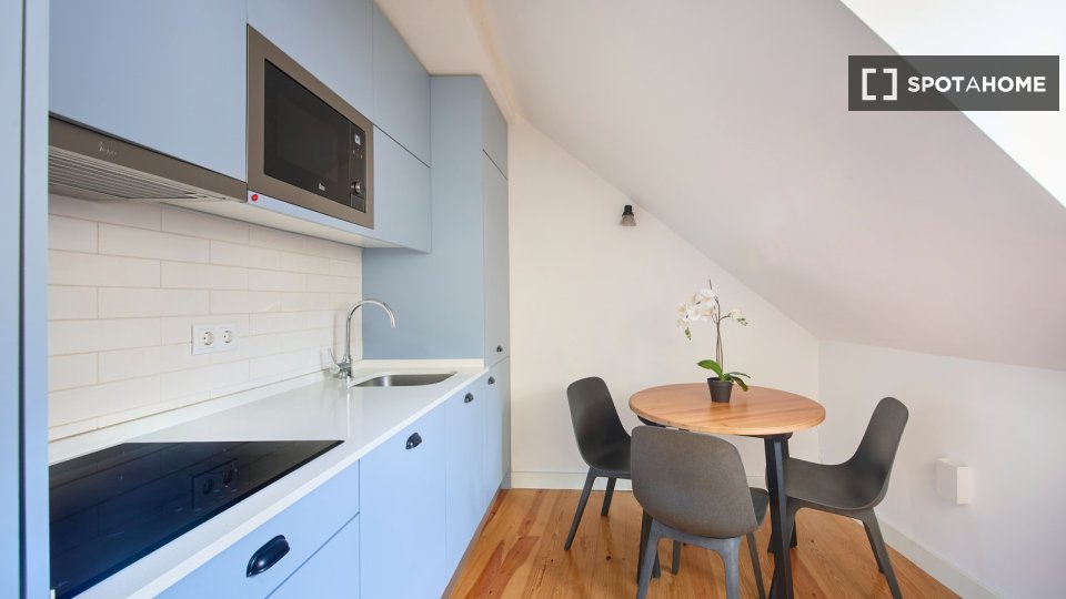 Apartment Lisbon, 1 bed — photo 19