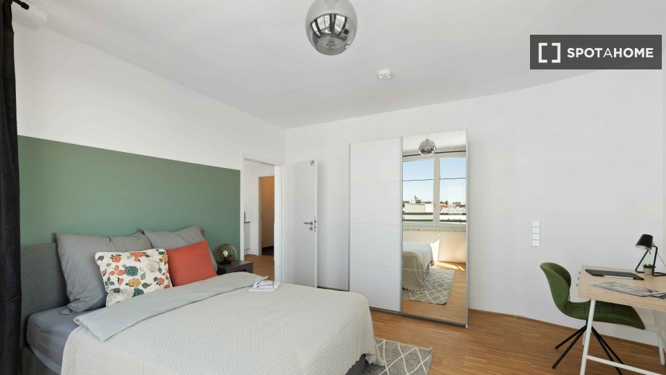 Double room Munich, 5 beds, 148m² — photo 10