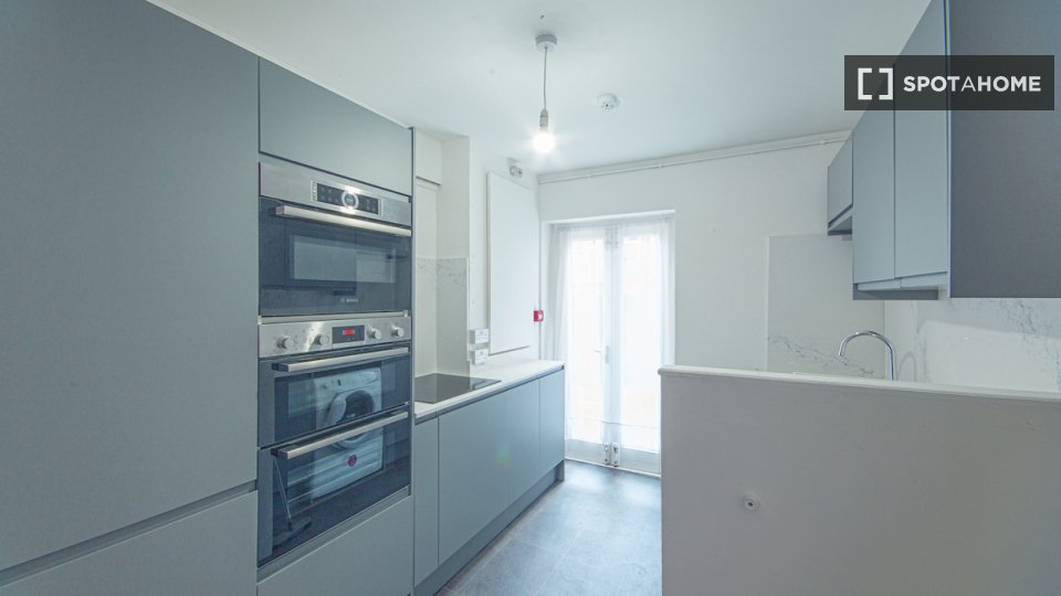 Apartment London, 3 beds, 95m² — photo 1