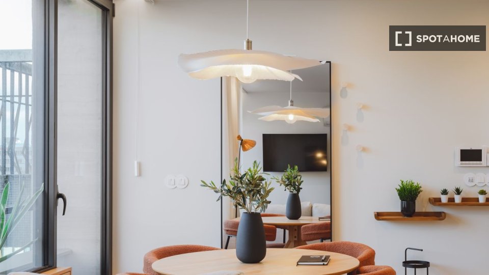 Apartment Porto, 1 bed, 60m² — photo 1