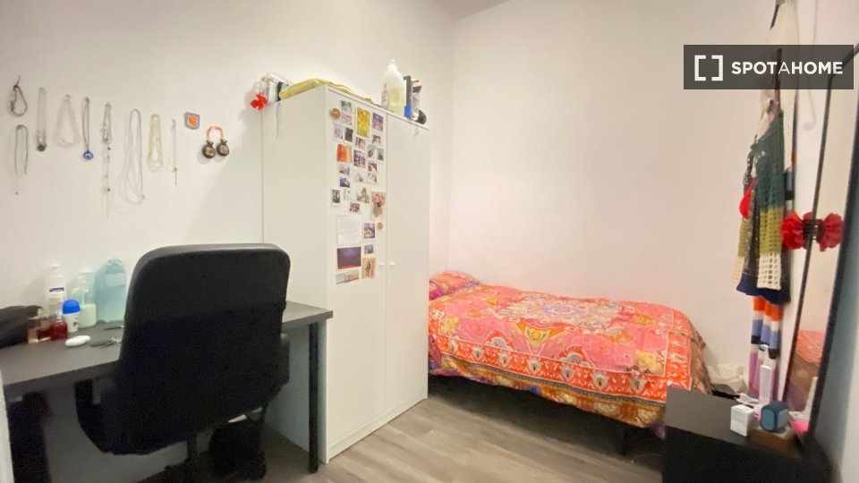 Double room Madrid, 10 beds — photo 17