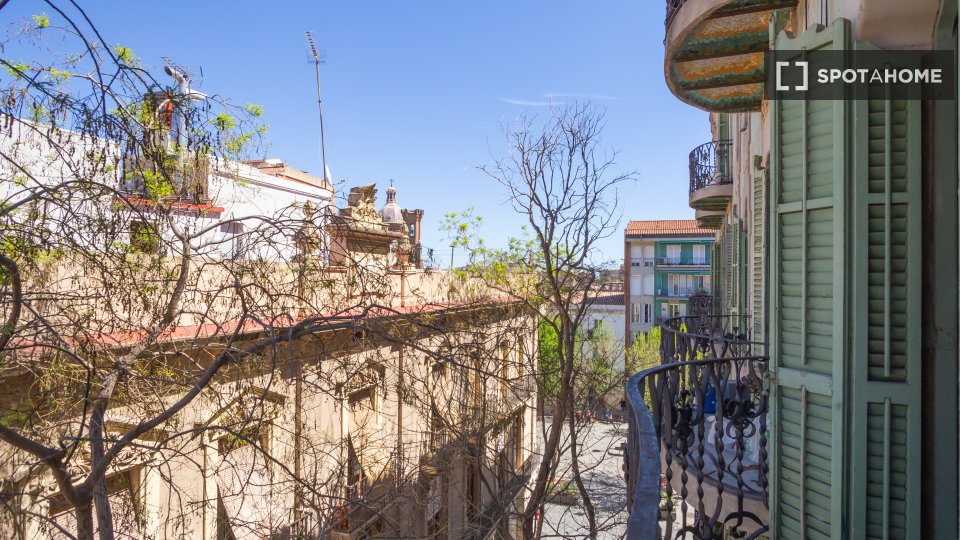 Double room Barcelona, 4 beds, 90m² — photo 9