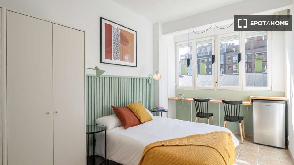 Double room Madrid, 4 beds — photo 19