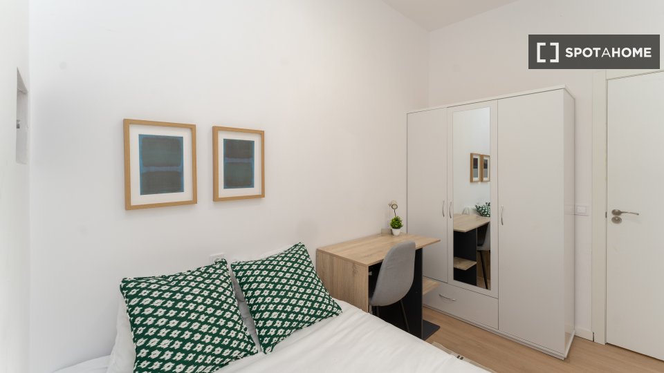 Double room Madrid, 10 beds — photo 24