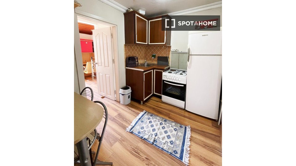Double room Istanbul, 4 beds — photo 15