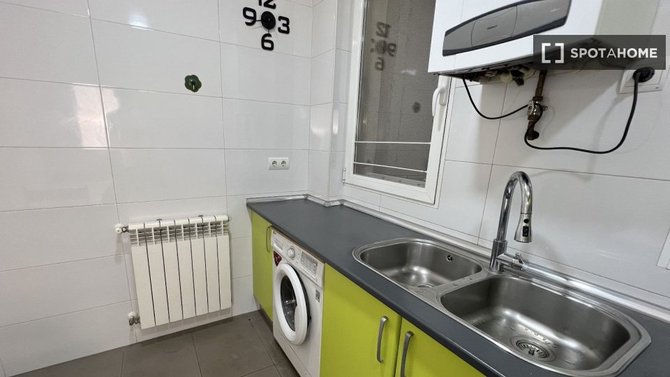 Double room Madrid, 4 beds, 120m² — photo 11