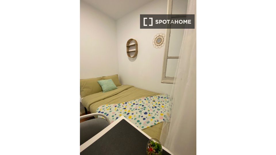 Double room Madrid, 4 beds — photo 14
