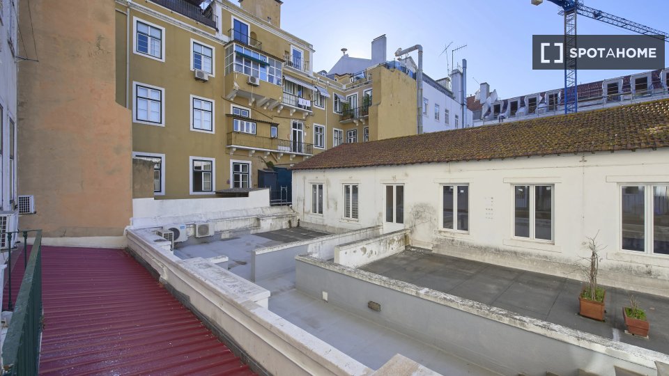 Double room Lisbon, 9 beds — photo 19