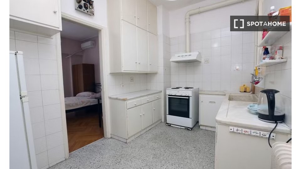Double room Athens, 4 beds — photo 16