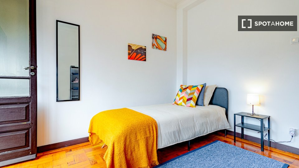 Double room Porto, 4 beds, 160m² — photo 9