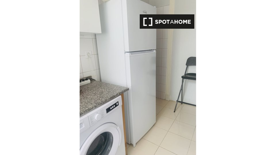 Double room Lisbon, 4 beds, 100m² — photo 14