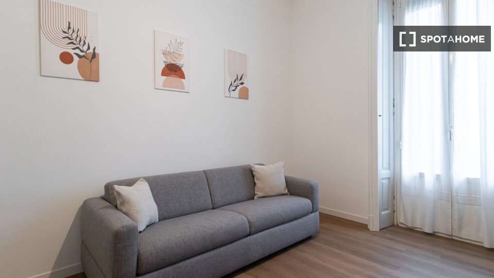 Apartment Milan, 1 bed, 80m² — photo 1