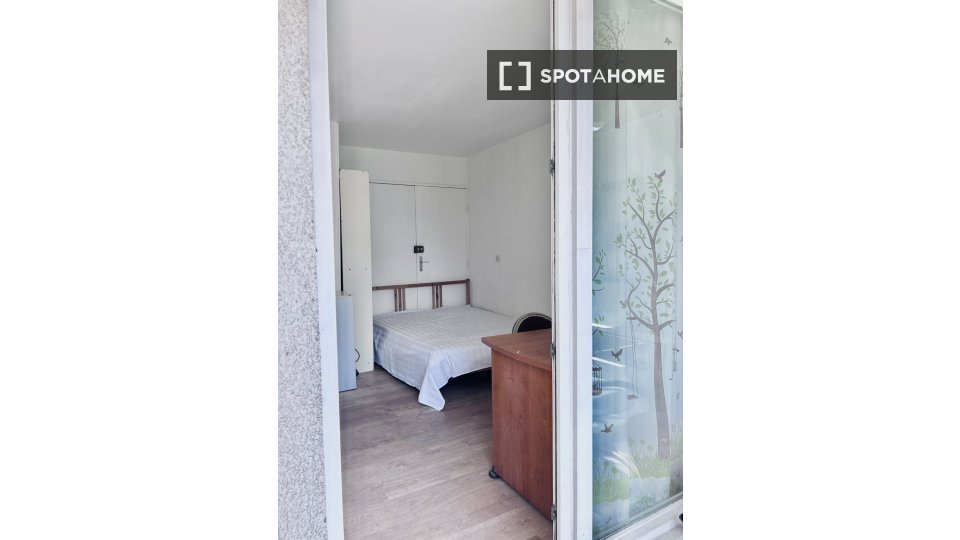 Double room Paris, 3 beds, 17m² — photo 3