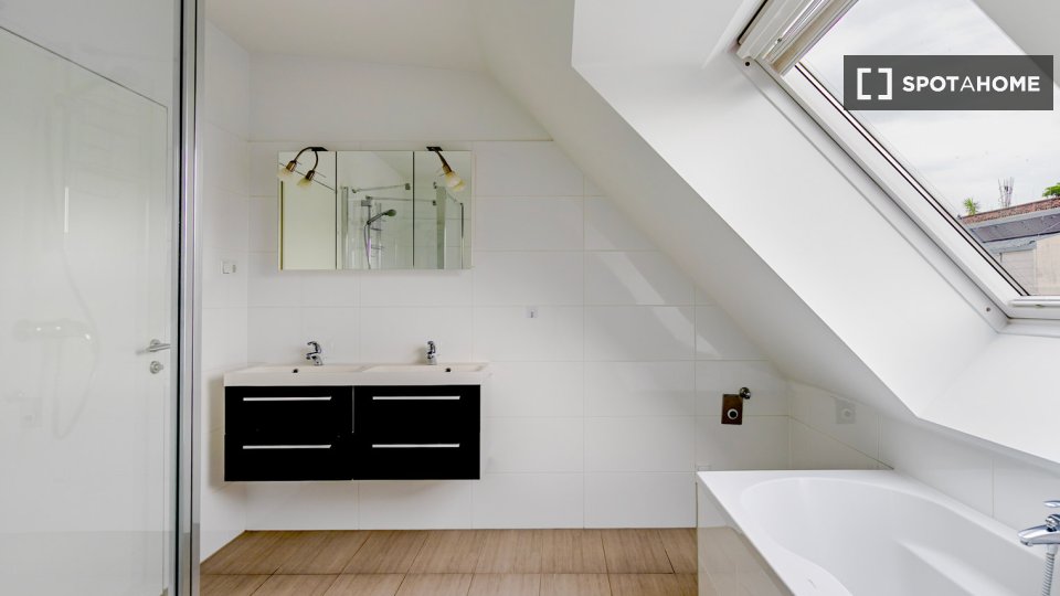 Apartment Vienna, 2 beds, 99m² — photo 11