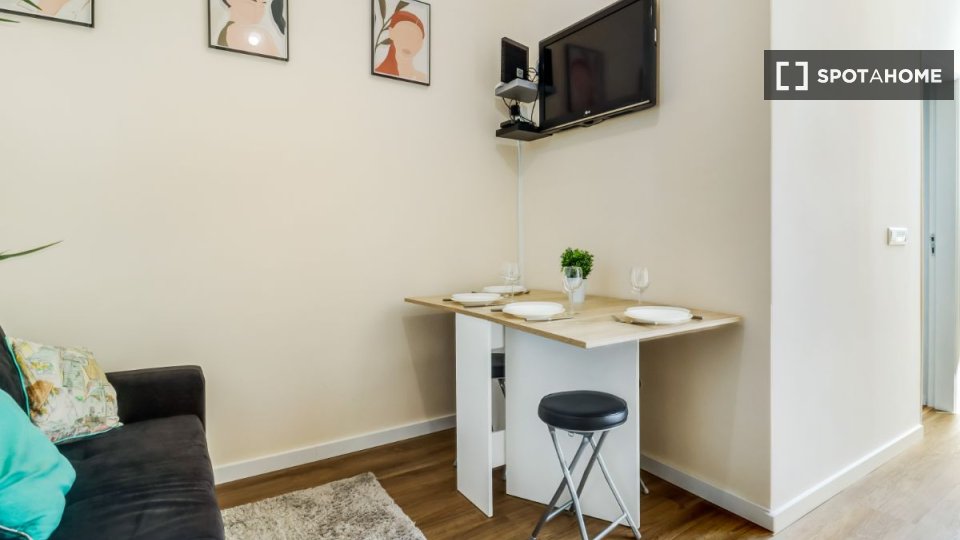 Apartment Lisbon, 2 beds — photo 11