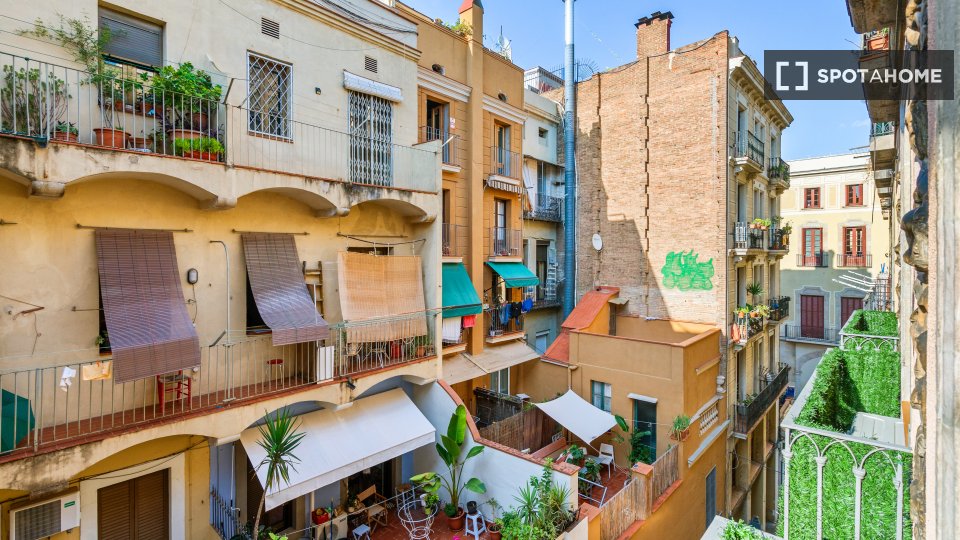Apartment Barcelona, 2 beds, 90m² — photo 18
