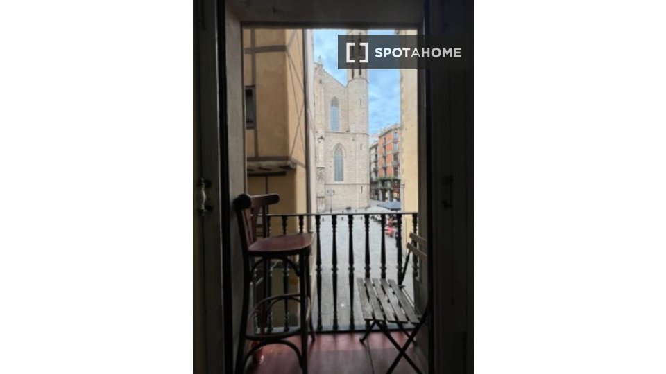 Double room Barcelona, 3 beds, 150m² — photo 16