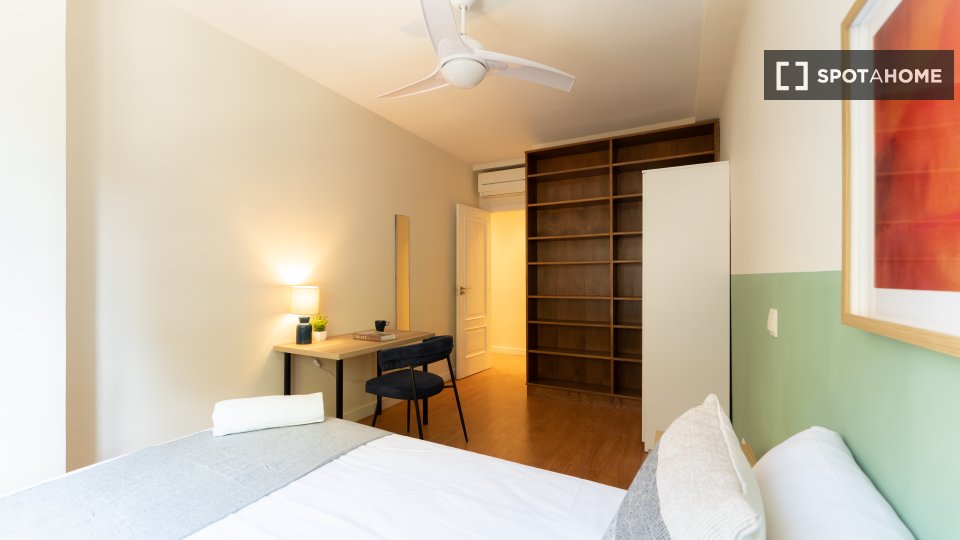 Double room Madrid, 6 beds — photo 6