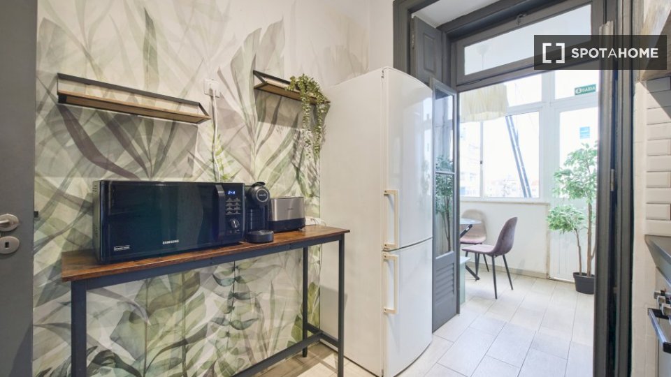 Double room Lisbon, 6 beds — photo 19