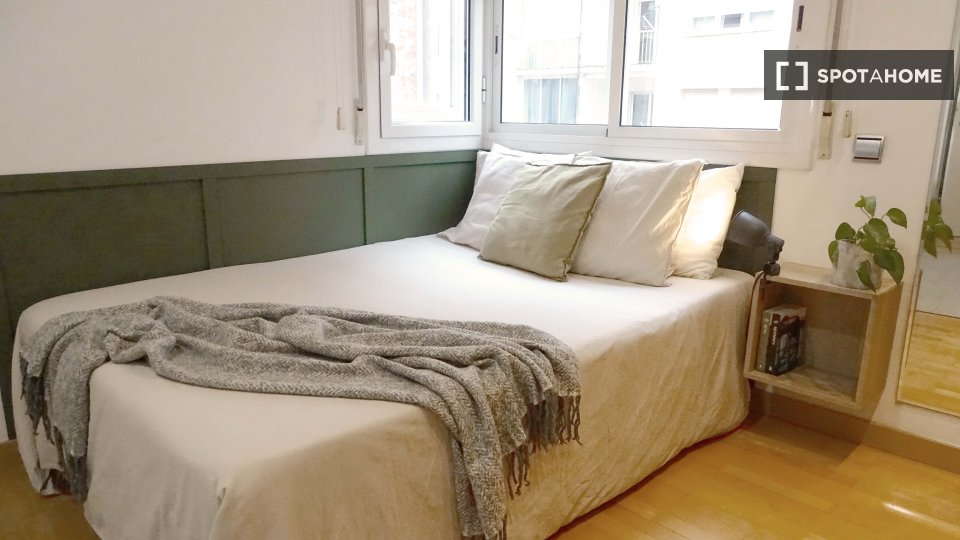 Double room Barcelona, 4 beds, 90m² — photo 35