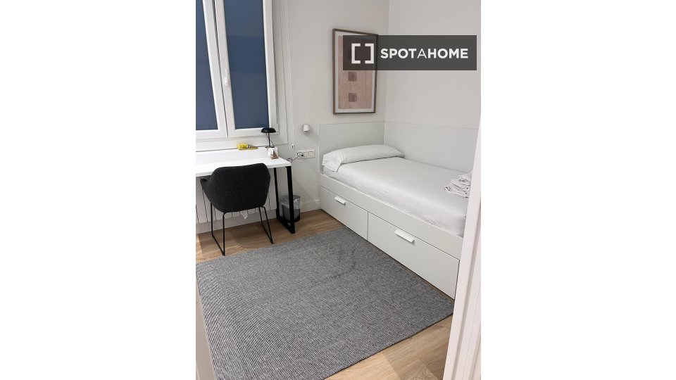 Double room San_Sebastian, 6 beds, 150m² — photo 10