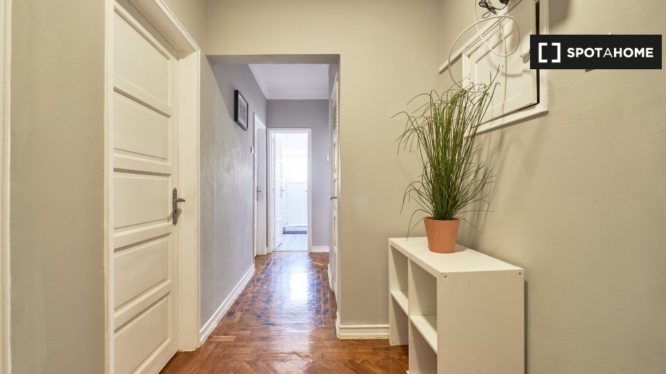 Double room Lisbon, 6 beds — photo 13